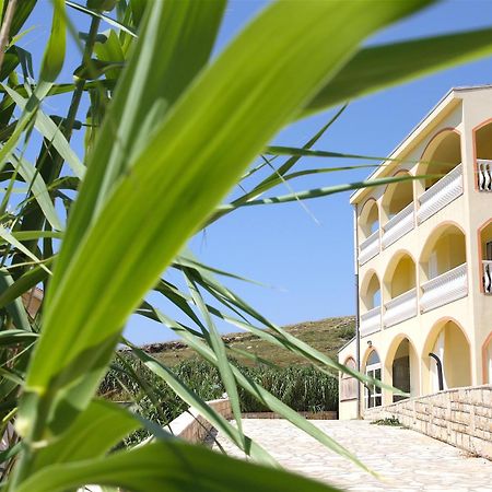 Villa Luka 파그 외부 사진